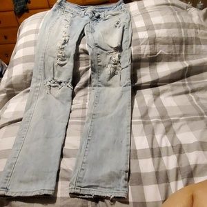 Euc distressed American eagle jeans